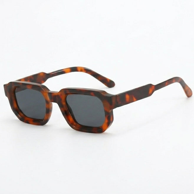 Nova's Retro Sunglasses